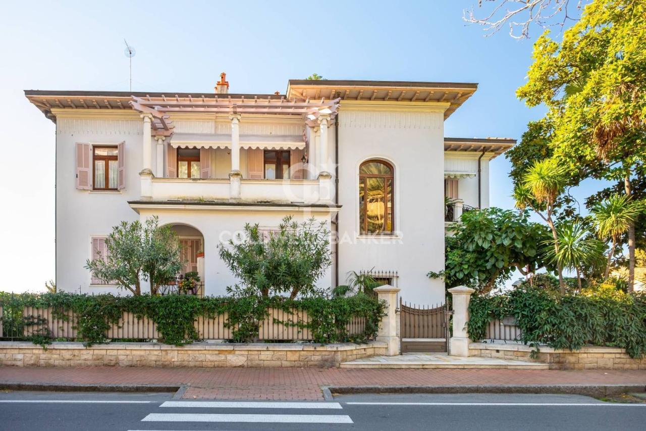 7غرفة فيلا في Bordighera, Italy رقم 37660