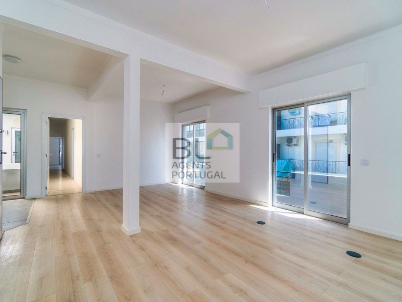 4 bedrooms Apartment in Faro, Portugal No. 153145