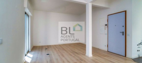 4 bedrooms Apartment in Faro, Portugal No. 153145 2