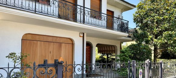 9 bedrooms House in Voghera, Italy No. 365648 2