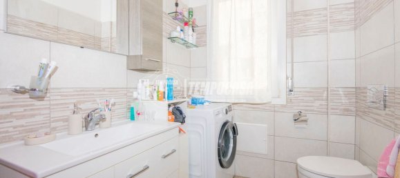 3 rooms Apartment in Carpi, Italy No. 303019 9