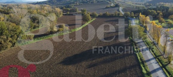 47284m² Land in Todi, Italy No. 128878 3