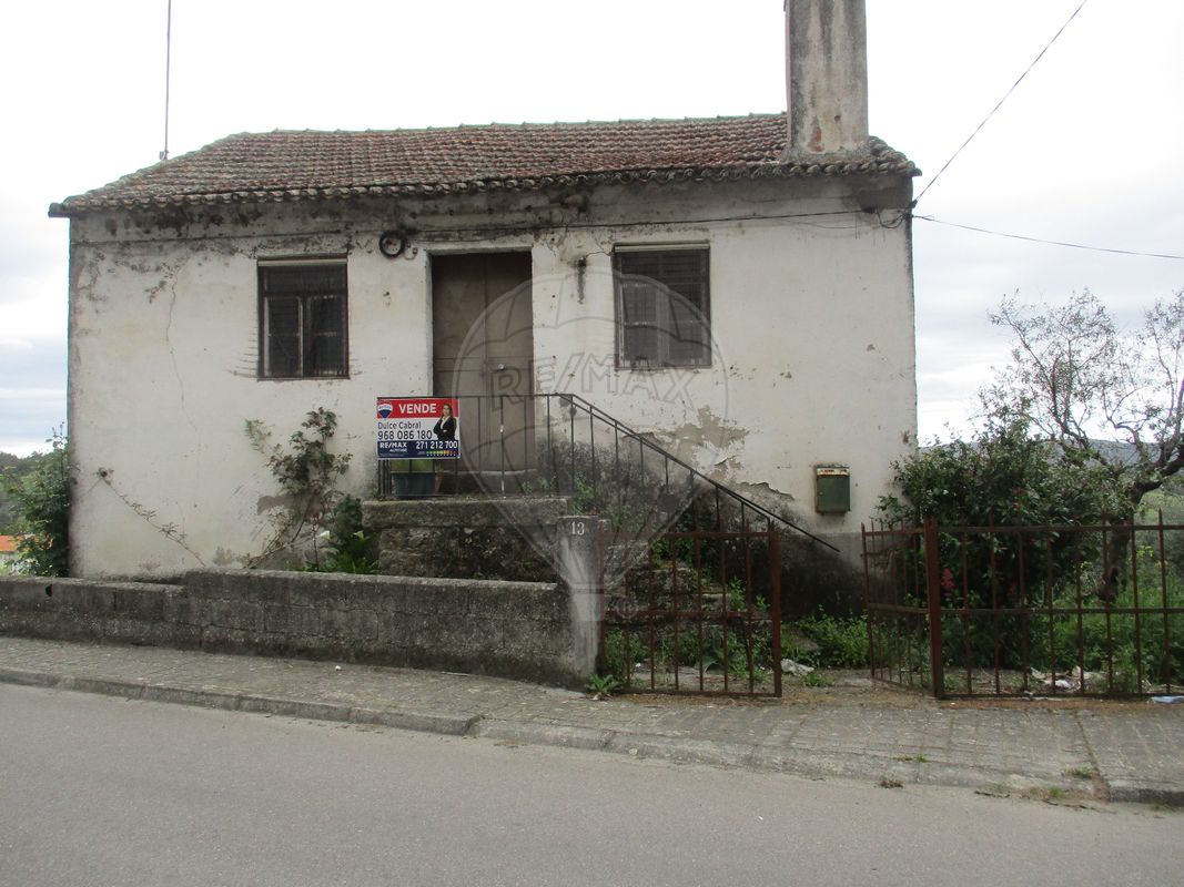 2 bedrooms House in Celorico da Beira, Portugal No. 30009