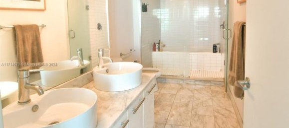 1 Schlafzimmer Gewerbliche Immobilien in Miami, USA, Nr. 614686 16