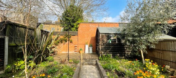 3 bedrooms House in London, United Kingdom No. 14216 4