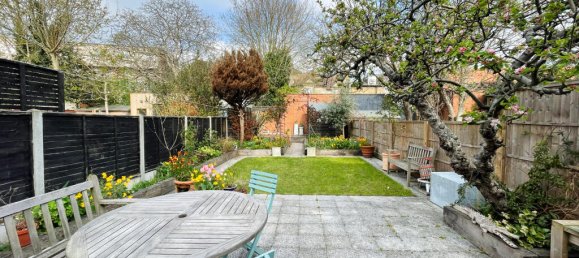 3 bedrooms House in London, United Kingdom No. 14216 2