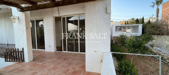 Villa de 3 dormitorios en Swieqi, Malta No. 2640 6