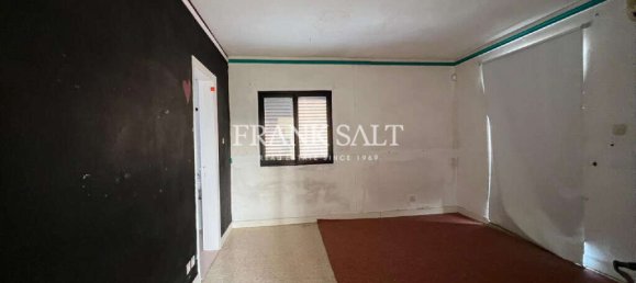 Villa de 3 dormitorios en Swieqi, Malta No. 2640 3