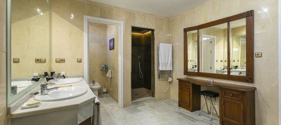 Dúplex de 3 dormitorios en Marbella, Spain No. 80650 30