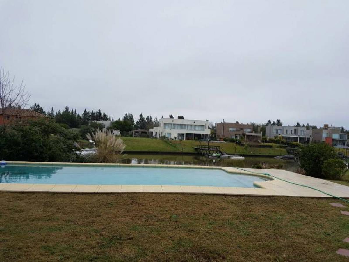 4 bedrooms House in Tigre, Argentina No. 88917