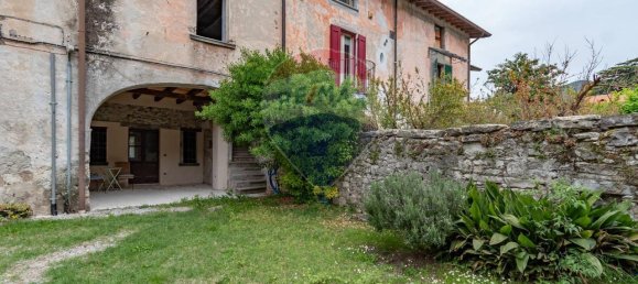 Casa de 4 habitaciónes en Iseo, Italy No. 2247 5