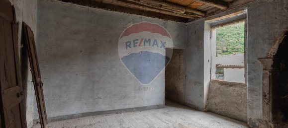 Casa de 4 habitaciónes en Iseo, Italy No. 2247 9