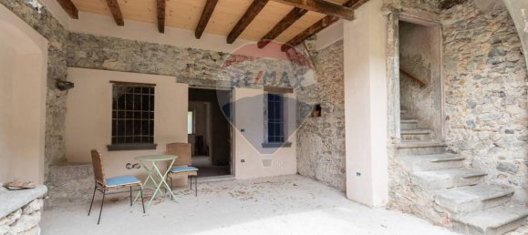 Casa de 4 habitaciónes en Iseo, Italy No. 2247 4