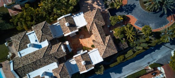 5 bedrooms Villa in Marbella, Spain No. 638 7