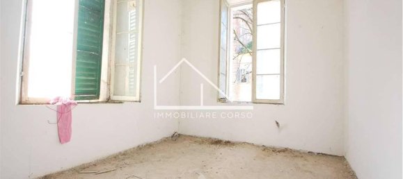 3 rooms Apartment in San Martino in Rio, Italy No. 137973 10