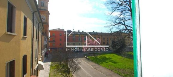 3 rooms Apartment in San Martino in Rio, Italy No. 137973 4