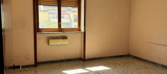 4 bedrooms Apartment in Scafati, Italy No. 352967 2