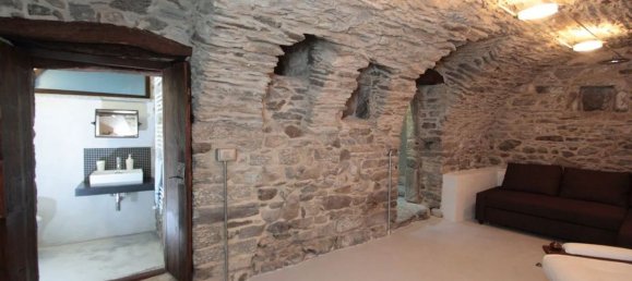 2غرفة منزل ذو طابقين في Oggebbio, Italy رقم 174473 10