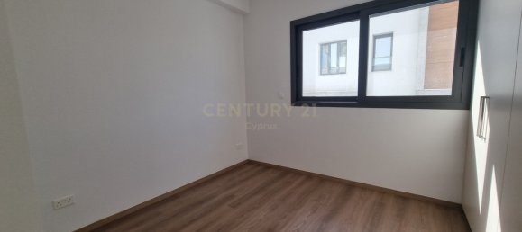 2 bedrooms Apartment in Germasogeia, Cyprus No. 3096 5