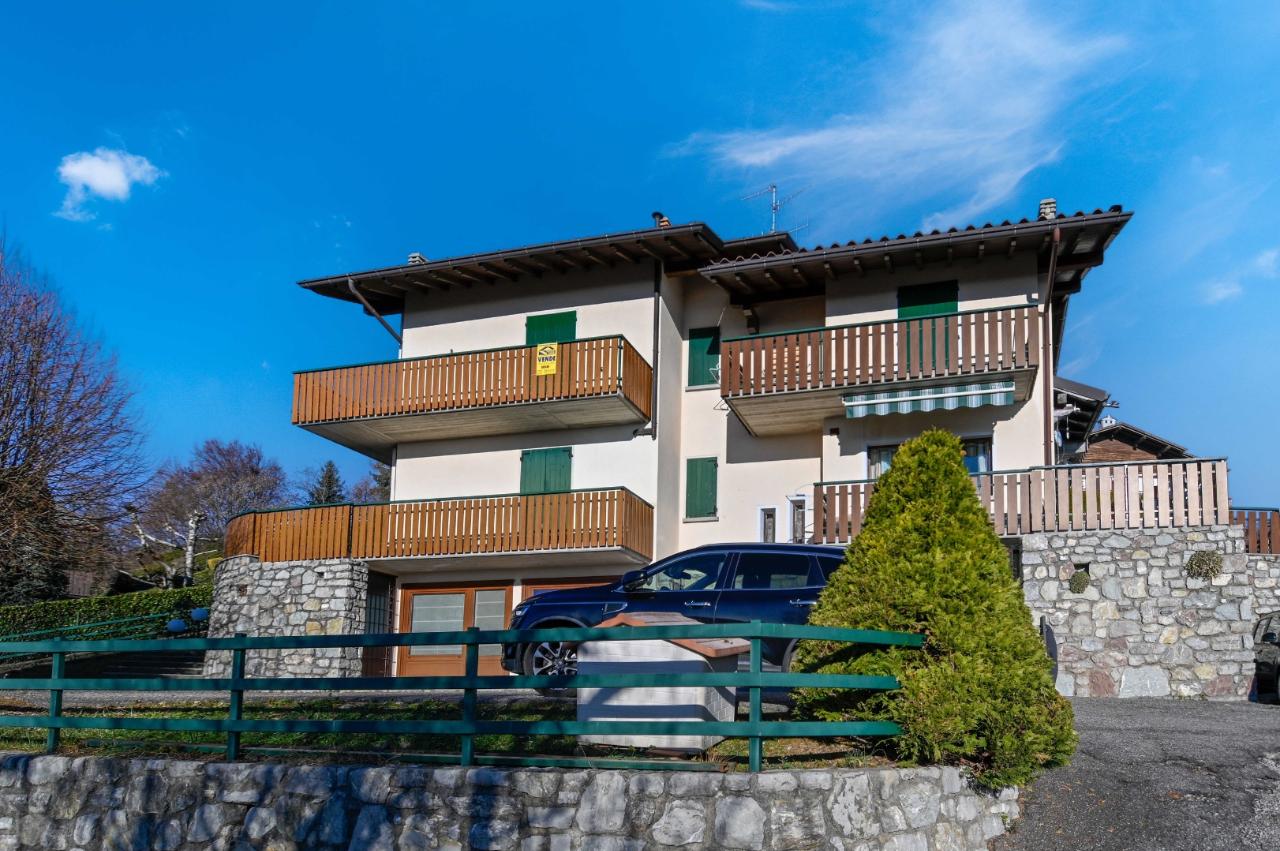 3-salle Appartement à Selvino, Italy No. 144534