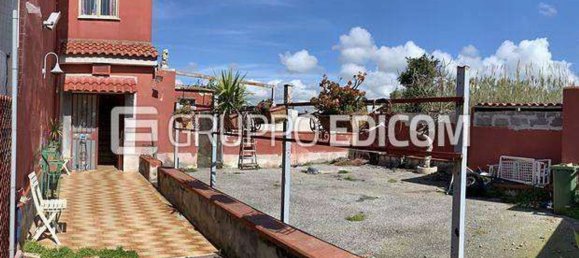 6 غرف نوم منزل في Giugliano in Campania, Italy رقم 373005 30