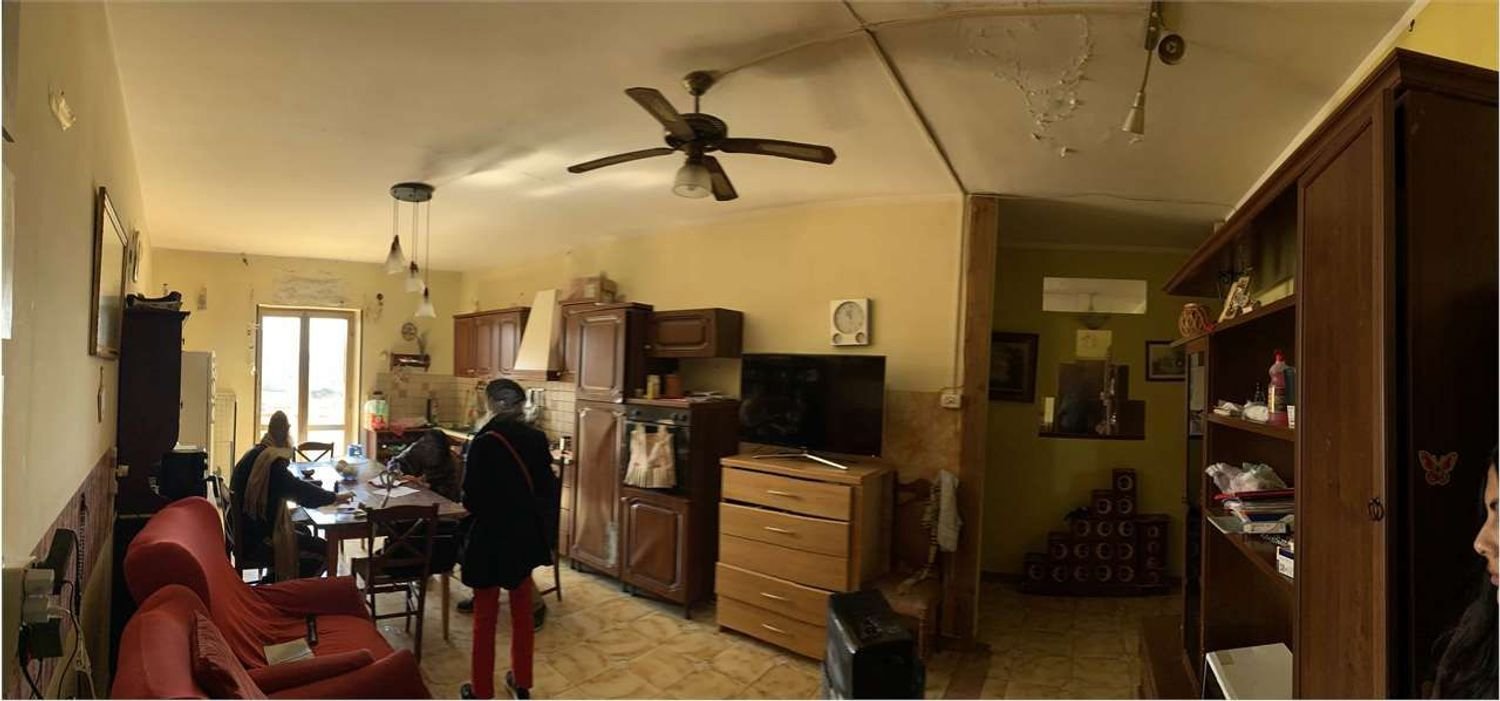 6 غرف نوم منزل في Giugliano in Campania, Italy رقم 373005