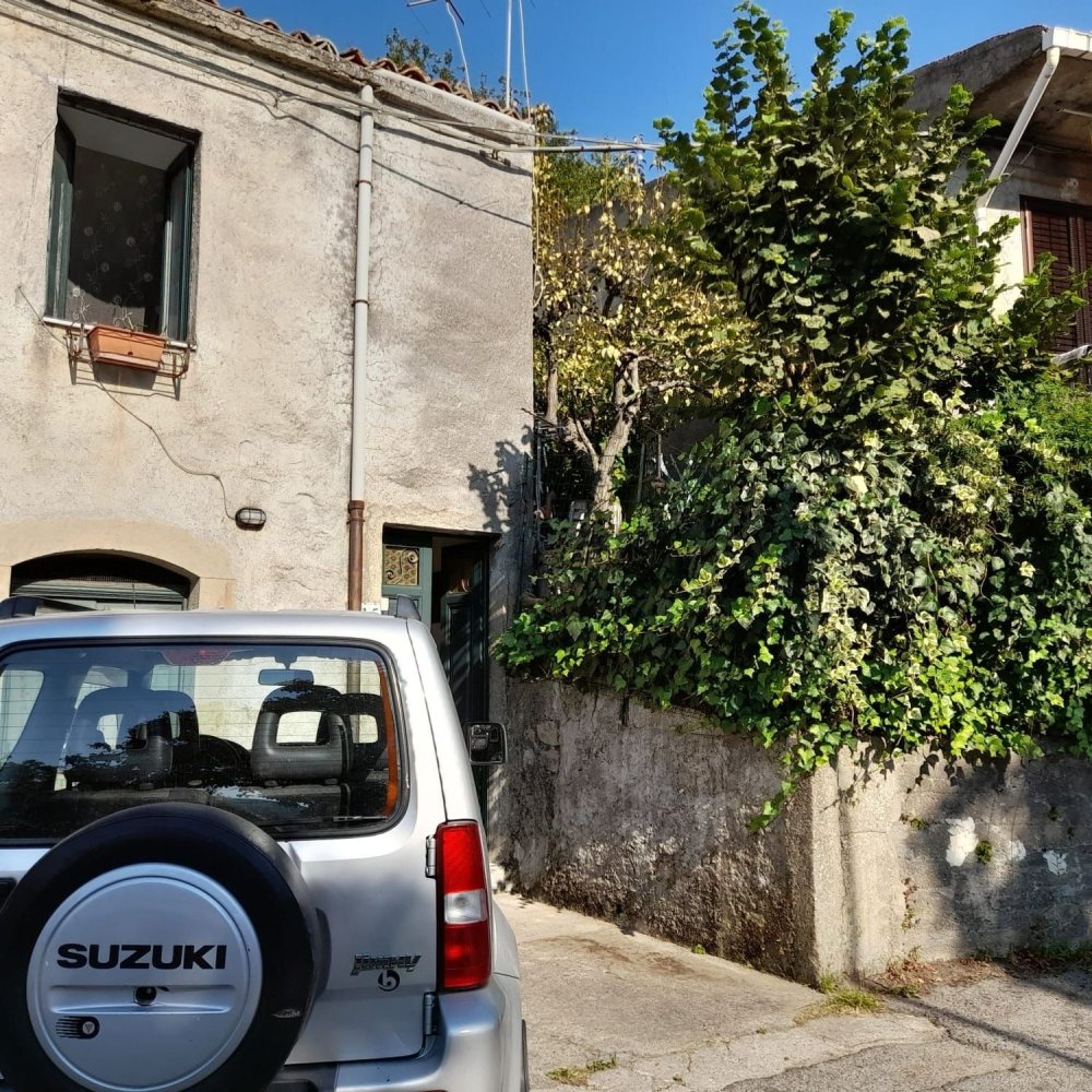 Дом с 2 комнатами в Торторичи, Италия № 255508