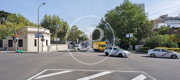 Apartamento de 3 dormitorios en Madrid, Spain No. 125469 14