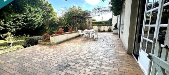 6 bedrooms House in Orleans, France No. 161277 9