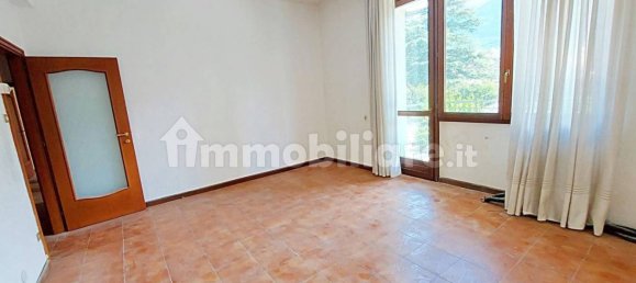 Квартира с 3 спальнями в Сондрио, Италия № 318245 15