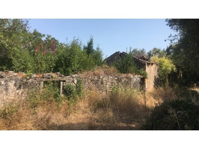 Terreno en Ferreira do Zezere, Portugal 1000 m² No. 203898