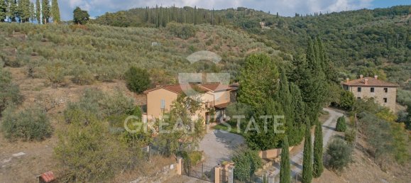 3 Schlafzimmer Haus in Castiglion Fiorentino, Italy, Nr. 154338 3