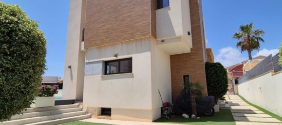 4 chambres Villa à Torrevieja, Spain No. 183590 6