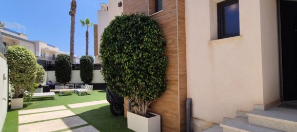 4 chambres Villa à Torrevieja, Spain No. 183590 2