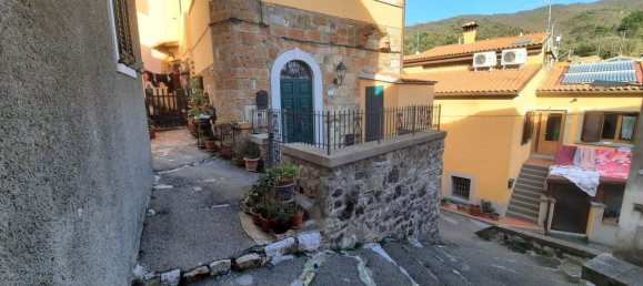 Dúplex de 2 habitaciónes en Castellina Marittima, Italy No. 110548 10