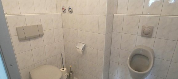 Oficina de 2 habitaciónes en Roth, Germany No. 271250 9