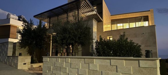 5 bedrooms Villa in Agios Tychonas, Cyprus No. 35335 9