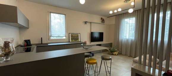 3 rooms Apartment in Mirandola, Italy No. 16251 2