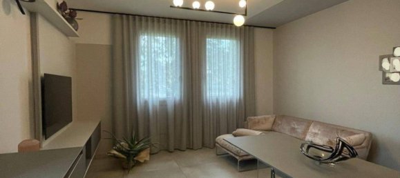 3 rooms Apartment in Mirandola, Italy No. 16251 5