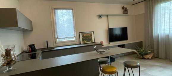 3 rooms Apartment in Mirandola, Italy No. 16251 3