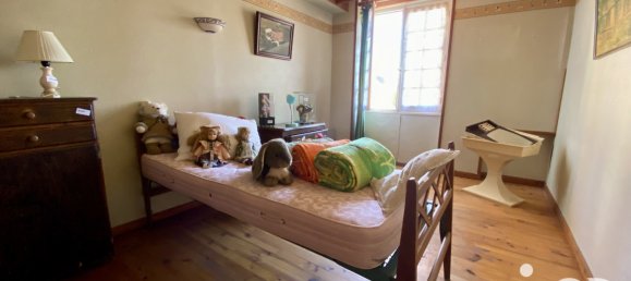 2 bedrooms Townhouse in Genille, France No. 237360 17