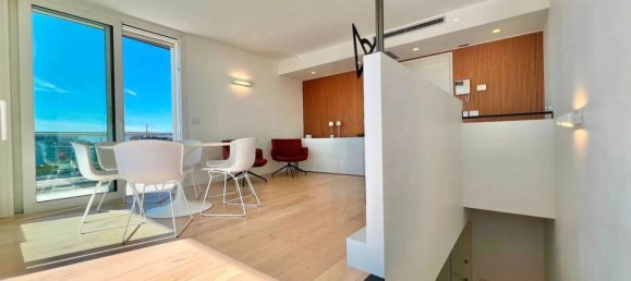 Penthouse T4 em Udine, Italy N.º 333015 10