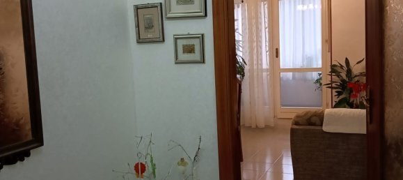 Квартира с 7 комнатами в Гульонези, Италия № 256196 3