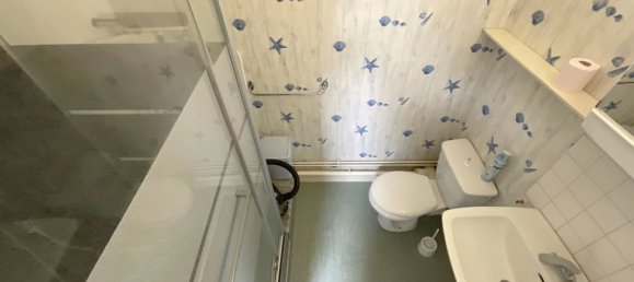 Estudio en La Chapelle-Saint-Luc, France No. 234356 10