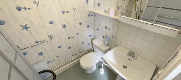 Estudio en La Chapelle-Saint-Luc, France No. 234356 9