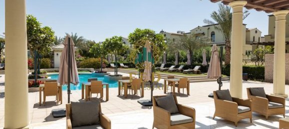 3 bedrooms Villa in Mirdif, UAE No. 8215 28