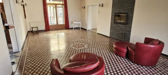 Casa de 8 divisões em Juniville, France N.º 65343 2