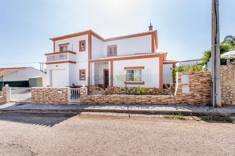 4 bedrooms House in Mexilhoeira Grande, Portugal No. 138720