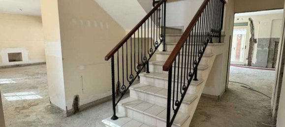 Villa de 4 dormitorios en Pyrgos, Cyprus No. 13872 3