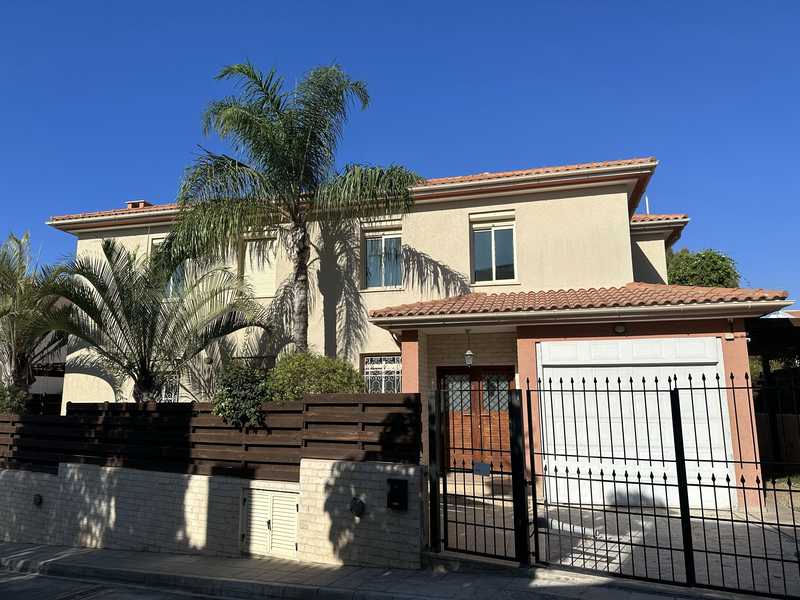 Villa de 4 dormitorios en Pyrgos, Cyprus No. 13872